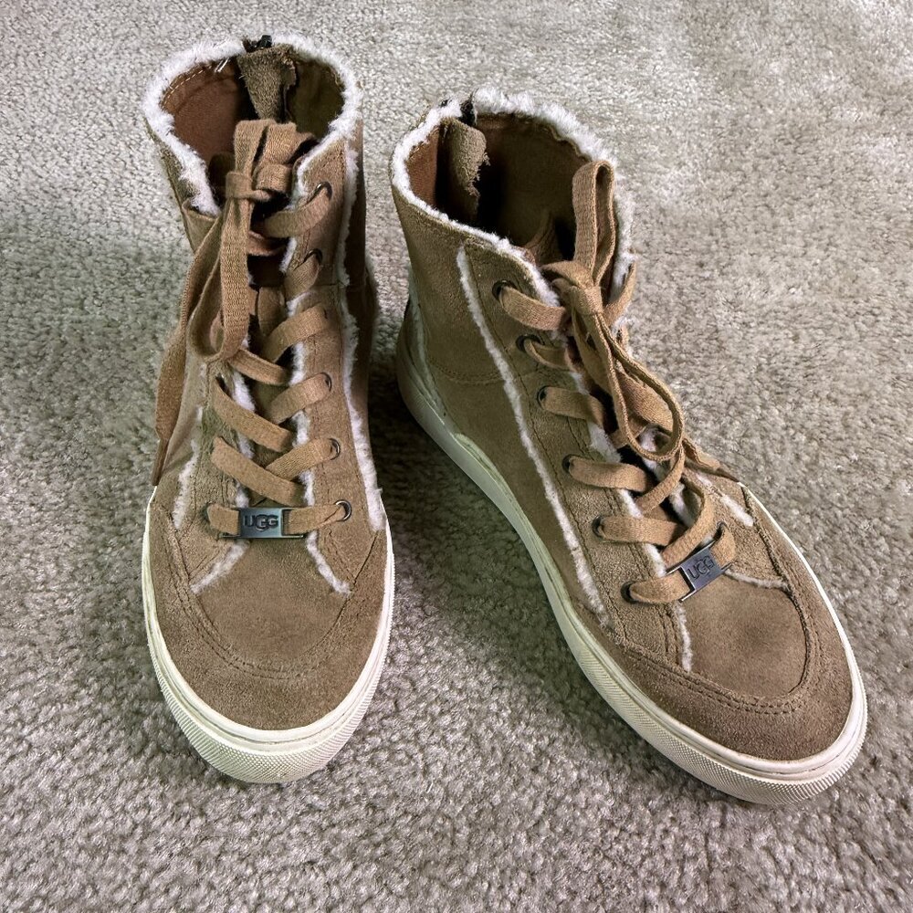 UGG Women’s Boots Nuray High Top Shoes Size 6 Brown Suede Shearling 1123694